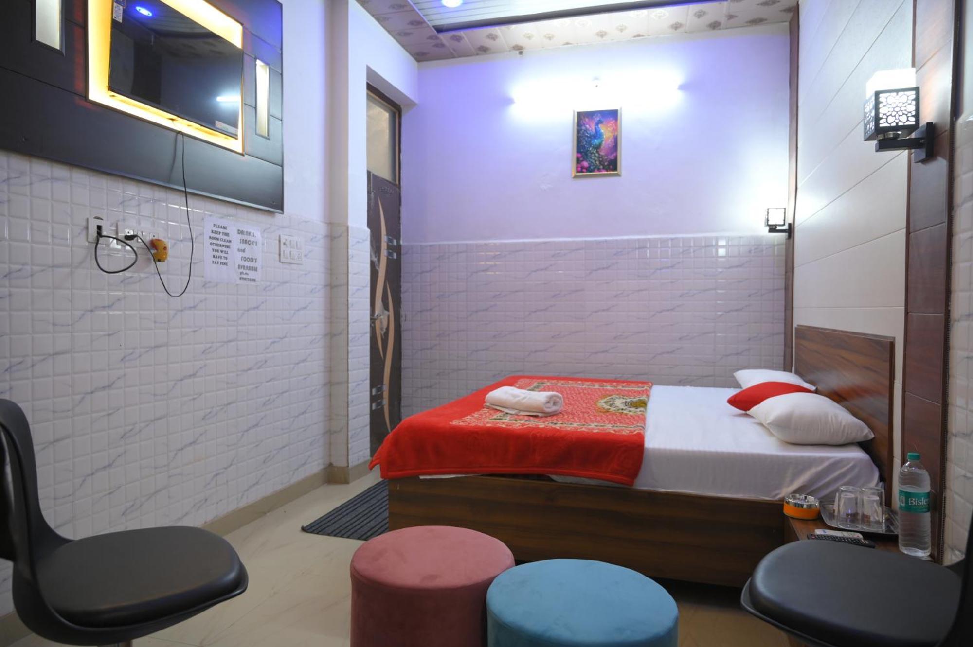 Hotel Starlight มีรัท ภายนอก รูปภาพ