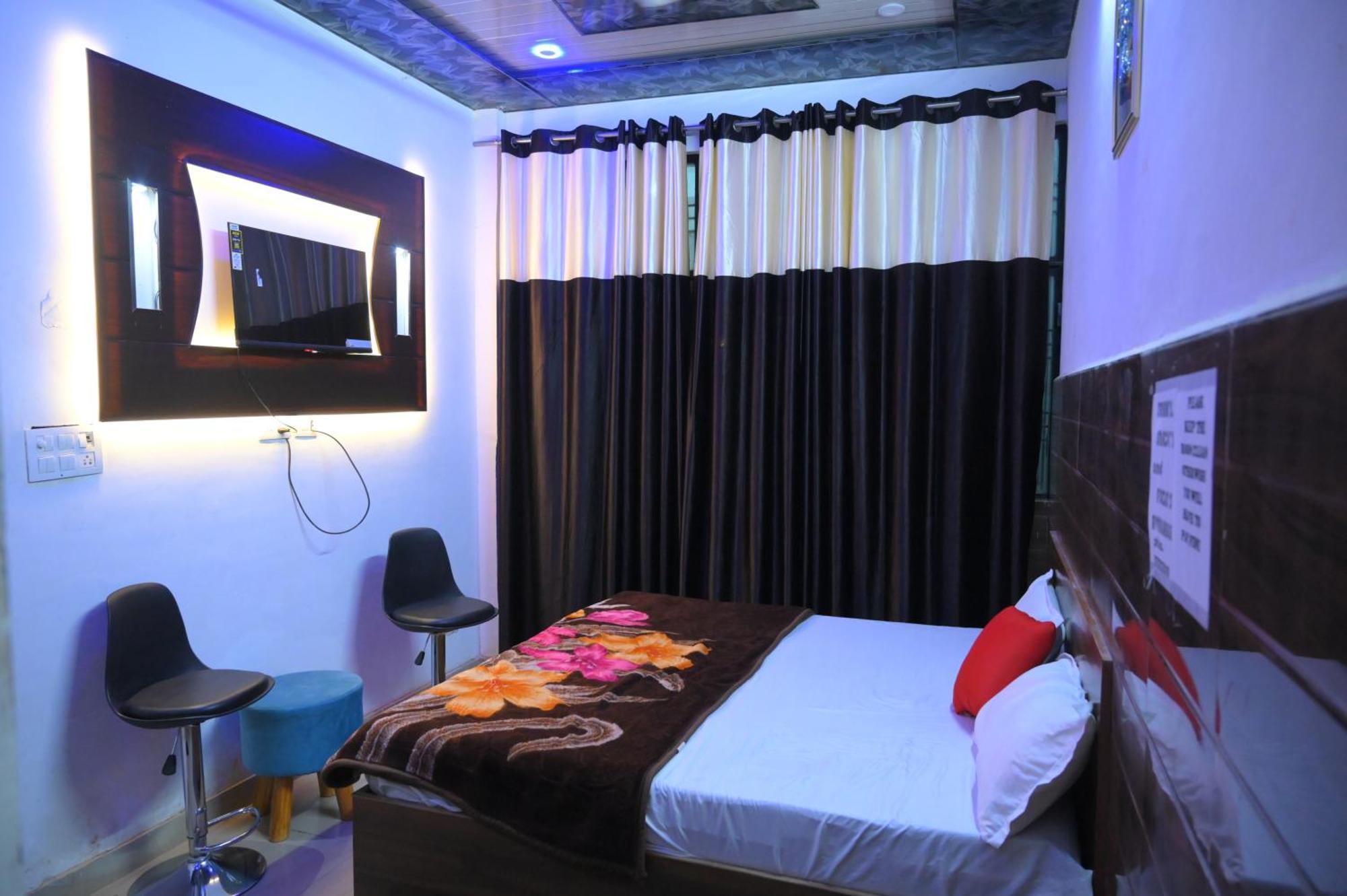 Hotel Starlight มีรัท ภายนอก รูปภาพ