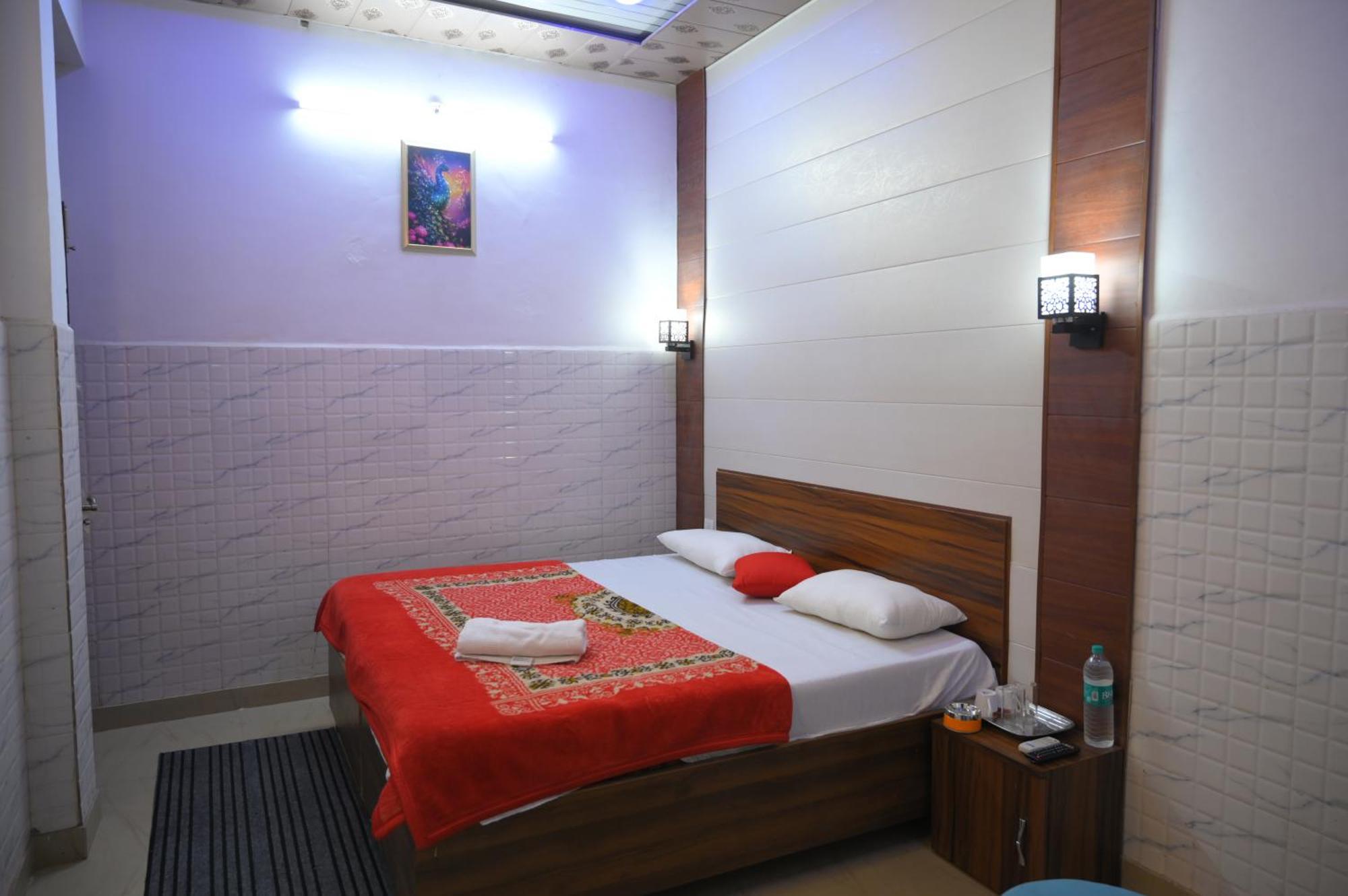 Hotel Starlight มีรัท ภายนอก รูปภาพ