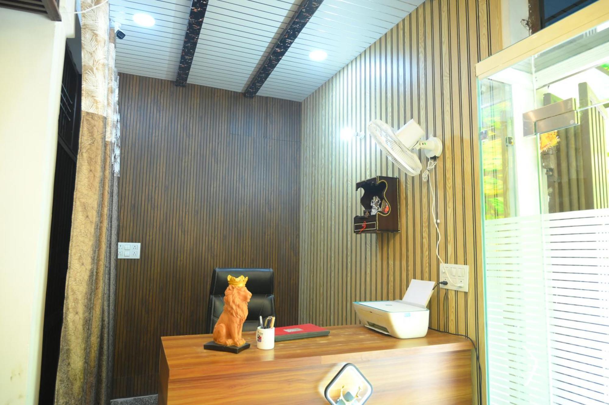 Hotel Starlight มีรัท ภายนอก รูปภาพ